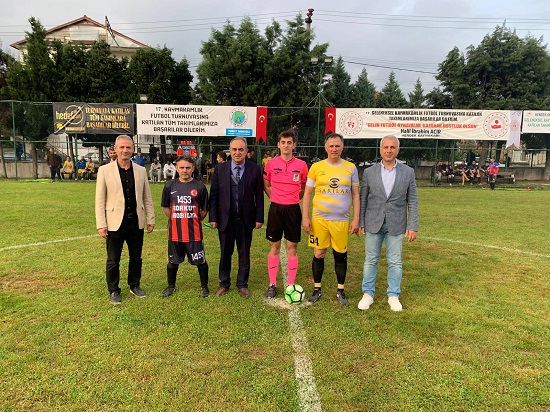 Kaymakamımız Halil İbrahim ACIR, 17. Geleneksel Hendek Kaymakamlığı Futbol Turnuvası Açılış Maçına Katıldı